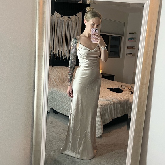 Revelry Skye Satin Dress - Picture 3 of 3